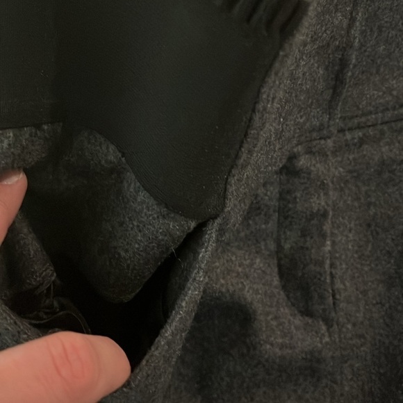 Dolce & Gabbana Women’s Charcoal Gray Wool Cashmere Short Skirt US 4(IT40) - Picture 2 of 10